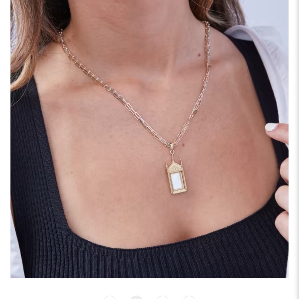 Harry Potter™ Mirror of Erised Necklace (NEW - worn once)